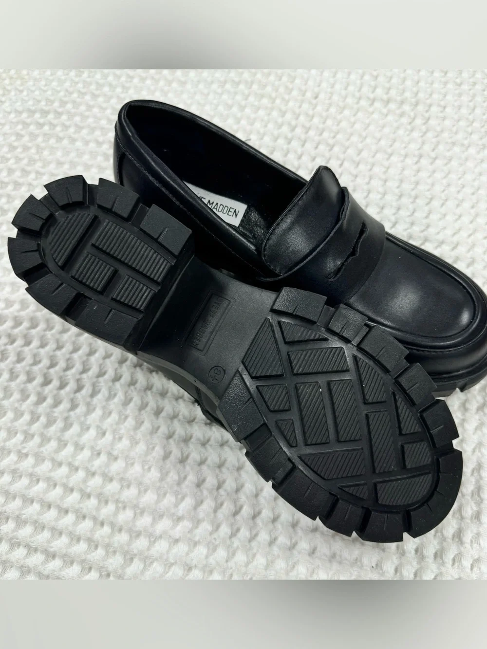 NWT Steve Madden Handy Lugg Platform Loafer Shoes. Black Leather Size 8.5